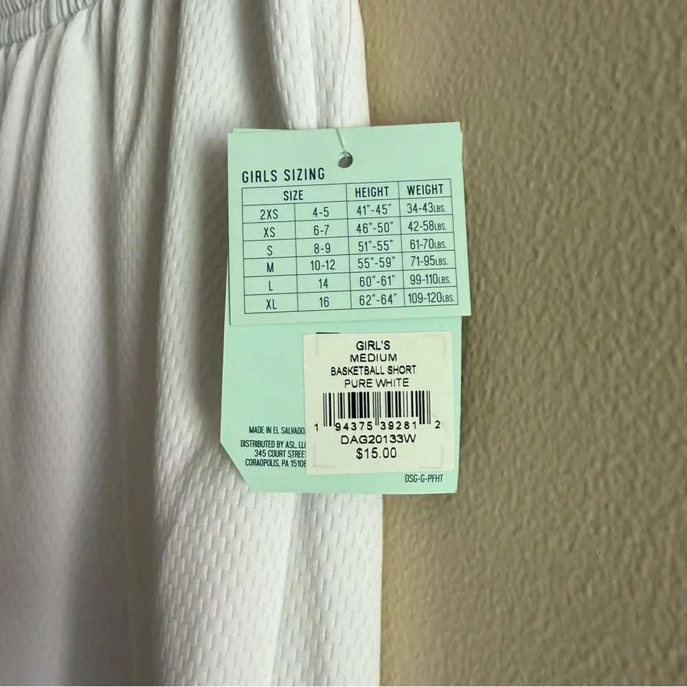 White DSG Girls‎ Athletic Shorts Medium 10-12 New with tag Basketball shorts
